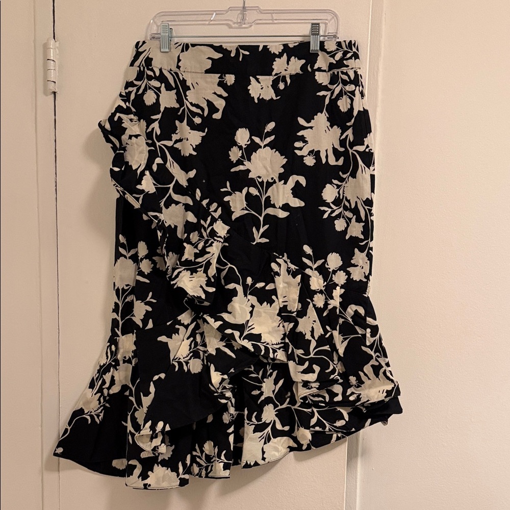 H&M Asymmetrical Skirt in Black and Cream Floral